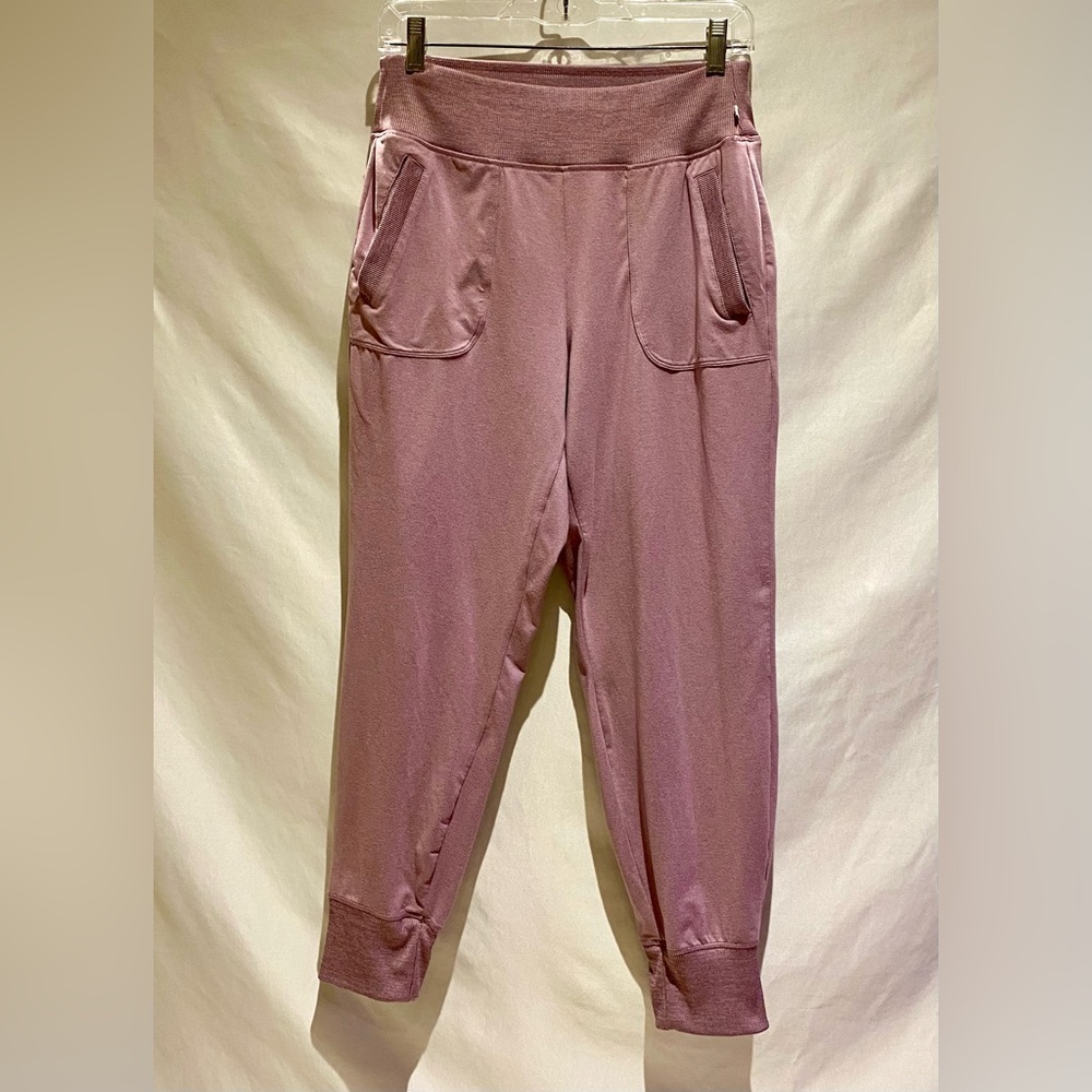 Marika Mauve/Lavender Jogger, size L